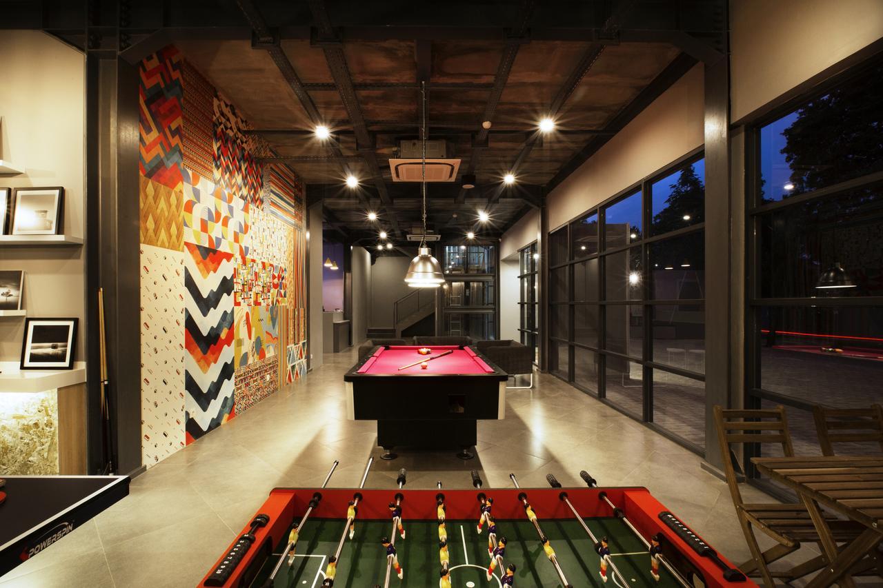 Nomad Hostel Kemang Jakarta Exterior foto