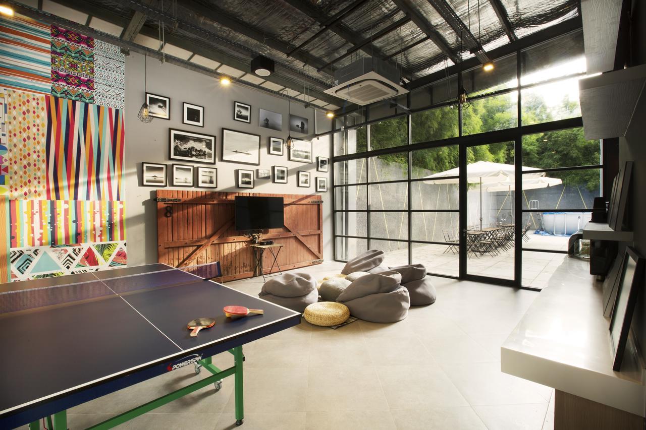 Nomad Hostel Kemang Jakarta Exterior foto